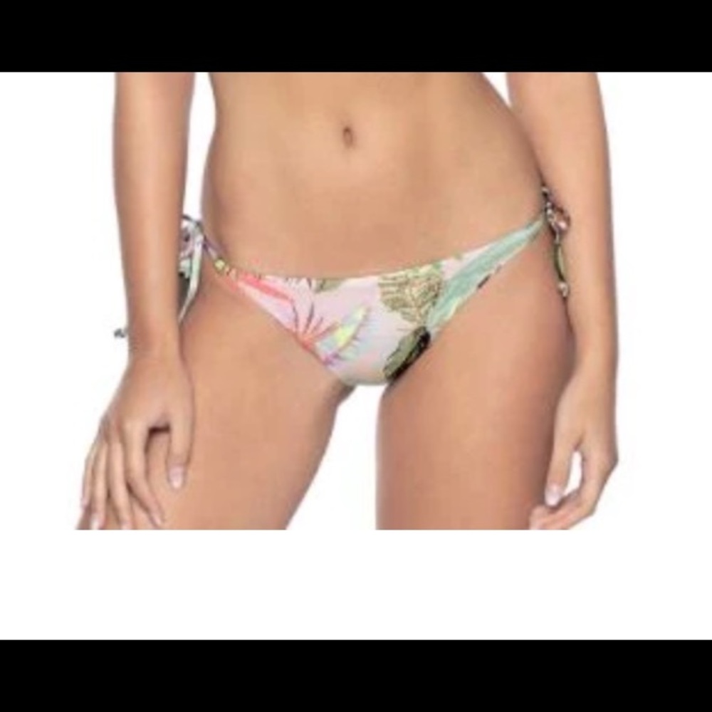 NWT Pilya Bahamas Embroidered Tie Full Bottom